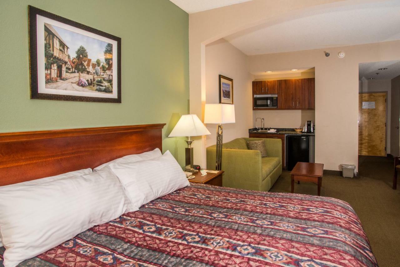 Round Hill Inn Orange Bilik gambar